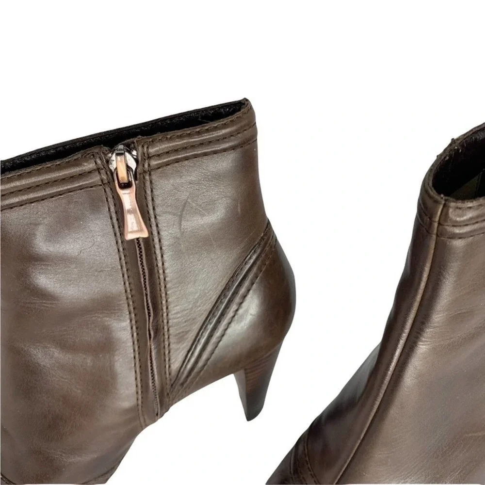 Max studio dark brown Kaiser ankle boot size 8M - Picture 12 of 12